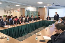 L'ambassadeur Dang Hoang Giang, chef de la Mission permanente vietnamienne auprès de l'ONU, a affirmé que la délégation continuerait à soutenir la province de Khanh Hoa pour promouvoir sa coopération avec ses partenaires de New York et des zones environnantes. Photo: baoquocte