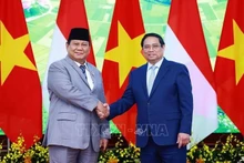 Le Premier ministre Pham Minh Chinh (à droite) reçoit le président élu indonésien Prabowo Subianto, à Hanoi, le 14 septembre. Photo : VNA