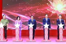 Le Premier ministre vietnamien Pham Minh Chinh a participé à l'inauguration de la banque de gènes (ADN) des martyrs dont les informations et les proches n’ont pas encore été identifiés. Photo : VNA.