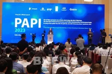 Les citoyens apprécient l'efficacité de la lutte contre la corruption et de la gouvernance électronique. Photo : Bnews.vn