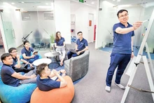 Le Vietnam déroule le « tapis rouge » visant à inciter les intellectuels vietnamiens résidant à l’étranger à retourner dans leur pays natal. Photo: VinBigdata
