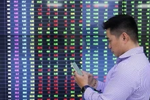 Le ministère des Finances devrait annoncer cette semaine le projet final de la circulaire relative à la revalorisation de la bourse. (Photo : baochinhphu.vn)