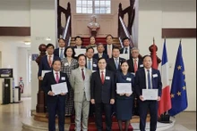 Une délégation de l'Académie nationale de politique Hô Chi Minh en visite de travail en France. Photo : VNA.