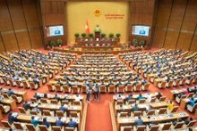 Lors d'une séance de la 9e session de l’Assemblée nationale vietnamienne de la XVe législature. Photo : VOV.