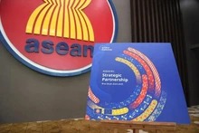 Le Livre bleu présenté le 8 mai à Jakarta, en Indonésie. Photo : VNA.