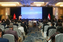 Panorama de la conférence de promotion des investissements financiers, le 6 août à Singapour. Photo : VNA.