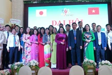 Le nouveau comité exécutif de l’Association d’Amitié Vietnam - Japon de la province de Dak Lak pour le mandat 2023-2028. Photo : thoidai.com.vn