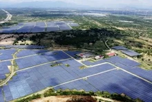 Un projet d'énergie solaire dans le district de Thuan Nam, province de Ninh Thuan (au Centre). Photo : VNA.