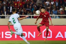 Lors du match entre le Vietnam et l'Irak, le 21 novembre à Hanoi. Photo : NDEL.