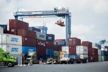 À long terme, le Vietnam devra restructurer son économie et diversifier ses chaînes d’approvisionnement pour maintenir sa croissance à l’exportation. 