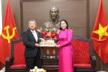 La vice-présidente du Conseil populaire de la ville de Dà Nang, Nguyên Thi Anh Thi (à droite), et le président de l’Association des parlementaires d’amitié d’Osaka, Wada Kenji. Photo : danang.gov.vn.