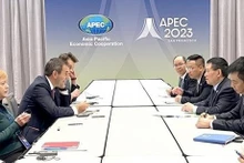 Le ministre vietnamien des Finances, Hô Duc Phoc (à droite) et le trésorier australien, Jim Chalmers. Photo : .VNA.