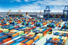 La valeur totale des importations et des exportations de marchandises vietnamiennes au cours des deux premiers mois de 2025 a atteint 127,07 milliards de dollars (+12 %). Photo : congthuong.vn
