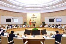 Vue de la réunion mensuelle du gouvernement consacrée à l’élaboration des lois, à Hanoi, le 13 avril. Photo : VNA. 