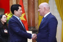 Le président vietnamien, Luong Cuong (à gauche), et le Premier ministre de Nouvelle-Zélande, Christopher Luxon. Photo: VNA 