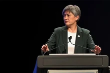 La ministre australienne des Affaires étrangères, Penny Wong, prend la parole lors du Forum de coopération maritime. Photo : Reuters.