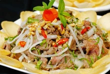 Le Goi bo (salade de bœuf). Photo : Congluan.