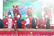 Cérémonie de mise en chantier du complexe agricole de haute technologie du groupe Tin Thanh, le 9 mai dans la province de Phu Yen. Photo: NDEL.