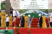 Cérémonie de mise en chantier de l'usine de transformation des produits agricoles et alimentaires Ba Tu Binh Phuoc, le 11 mai dans la province de Binh Phuoc (au Sud). Photo: NDEL.