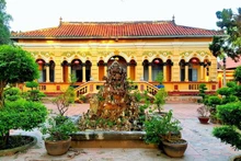 La pagode de Nam Nha, au no 612, rue Cach Mang Thang 8, est une destination à ne pas manquer lors d’un voyage dans la ville de Cân Tho. Photo : canthotourism.vn
