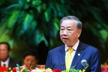 Le secrétaire général du Parti et président vietnamien To Lam prend la parole au 10e Congrès national du Front de la Patrie du Vietnam pour le mandat 2024-2029. Photo : VNA.