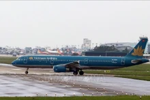 Un avion de Vietnam Airlines à l’aéroport international de Dà Nang. Photo d'archives : VNA.