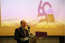 L'ambassadeur vietnamien en Égypte Nguyên Huy Dung prend la parole lors du forum. Photo : VNA. 