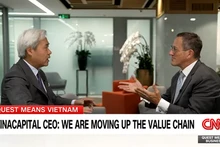 M. Don Lam et Richard Quest dans l'émission de CNN. Photo : Captures d'écran.