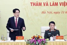 Le président vietnamien, Luong Cuong, à la séance de travail avec les responsables du ministère de la Sécurité publique le 11 décembre à Hanoï. Photo : VNA.
