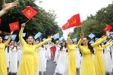 Fort de son histoire séculaire, l’ao dai est devenu la fierté du Vietnam et des Vietnamiennes en particulier.