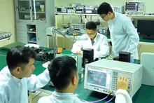 Pour progresser rapidement et de manière durable, le Vietnam n’aura d’autre choix que de se tourner vers les technologies de pointe et d’adopter une transformation numérique dynamique. Photo : NDEL.
