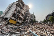 Ruines après le séisme survenu à Mandalay, au Myanmar, le 31 mars 2025. Photo : Xinhua/VNA.