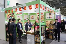 Un stand vietnamien au au Salon international de l'alimentation et des boissons 2024. Photo: VNA.
