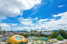 Da Lat est le nom en tête de liste des destinations recherchées avec ses paysages paisibles et ses ouvrages architecturaux poétiques de style français ancien. Photo : shutterstock.