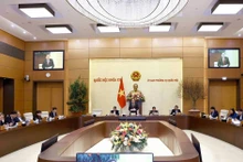 Lors de la réunion du Comité permanent de l'Assemblée nationale, le 15 janvier à Hanoï. Photo : VNA.