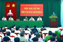La rencontre entre le Premier ministre Pham Minh Chinh et des électeurs du district d'O Mon, ville de Can Tho. Photo : VNA.