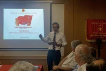 L’ambassadeur du Vietnam en Israël, Ly Duc Trung, à la table ronde à Tel Aviv. Photo: VNA