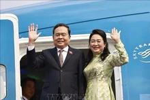 Le président de l'Assemblée nationale, Tran Thanh Man, et son épouse, Nguyen Thi Thanh Nga. Photo : VNA.