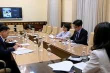 Lors de l'entretien téléphonique entre la vice-ministre vietnamienne des Affaires étrangères Nguyen Minh Hang et son homologue kenyan Abraham Korir SingOei. Photo : baoquocte.vn 