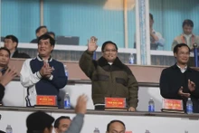 Le Premier ministre vietnamien Pham Minh Chinh (au milieu) présent au match. Photo : VNA.