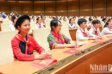 Des enfants délégués lors de la première session simulée de « l’Assemblée nationale des enfants », en septembre 2023 à Hanoi. Photo: Duy Linh/NDEL.