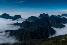 Le Nam Kang Ho Tao, situé dans parc national Hoang Lien, culmine à environ 2 880 mètres d'altitude. 