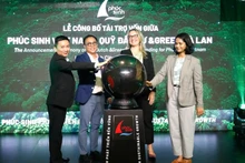 La cérémonie d'annonce de l'investissement de plus de 600 milliards de dông du fonds &Green (Pays-Bas) dans la société par actions Phuc Sinh. Photo : baodautu.vn