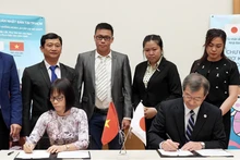 Cérémonie de signature des contrats d'aide non remboursable, le 7 mars au Consulat général du Japon à Hô Chi Minh-Ville. Photo : tuoitre.vn