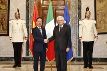 Le Président vietnamien, Vo Van Thuong, (à gauche) et son homologue italien, Sergio Mattarella. Photo : VNA.