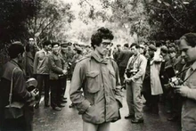 Le journaliste Dunai Péter (au centre) lors d'un échange de prisonniers à l'hiver 1982 à la frontière Vietnam-Chine. Photo : baoquocte.vn