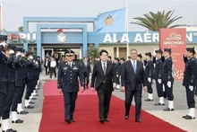 La cérémonie d'adieu du président Luong Cuong à l'aéroport Jorge Chávez de Lima. Photo : VNA.