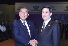 Le président Luong Cuong (droite) a rencontré, le 16 novembre (heure locale) à Lima, le Premier ministre japonais Ishiba Shigeru. Photo : VNA.