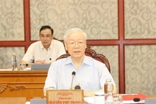 Le Secrétaire général Nguyên Phu Trong lors de la réunion du Bureau Politique, à Hanoi, le 25 mai. Photo : VNA.