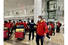 L'équipe nationale féminine vietnamienne de football est revenue au Vietnam. Photo : VFF.